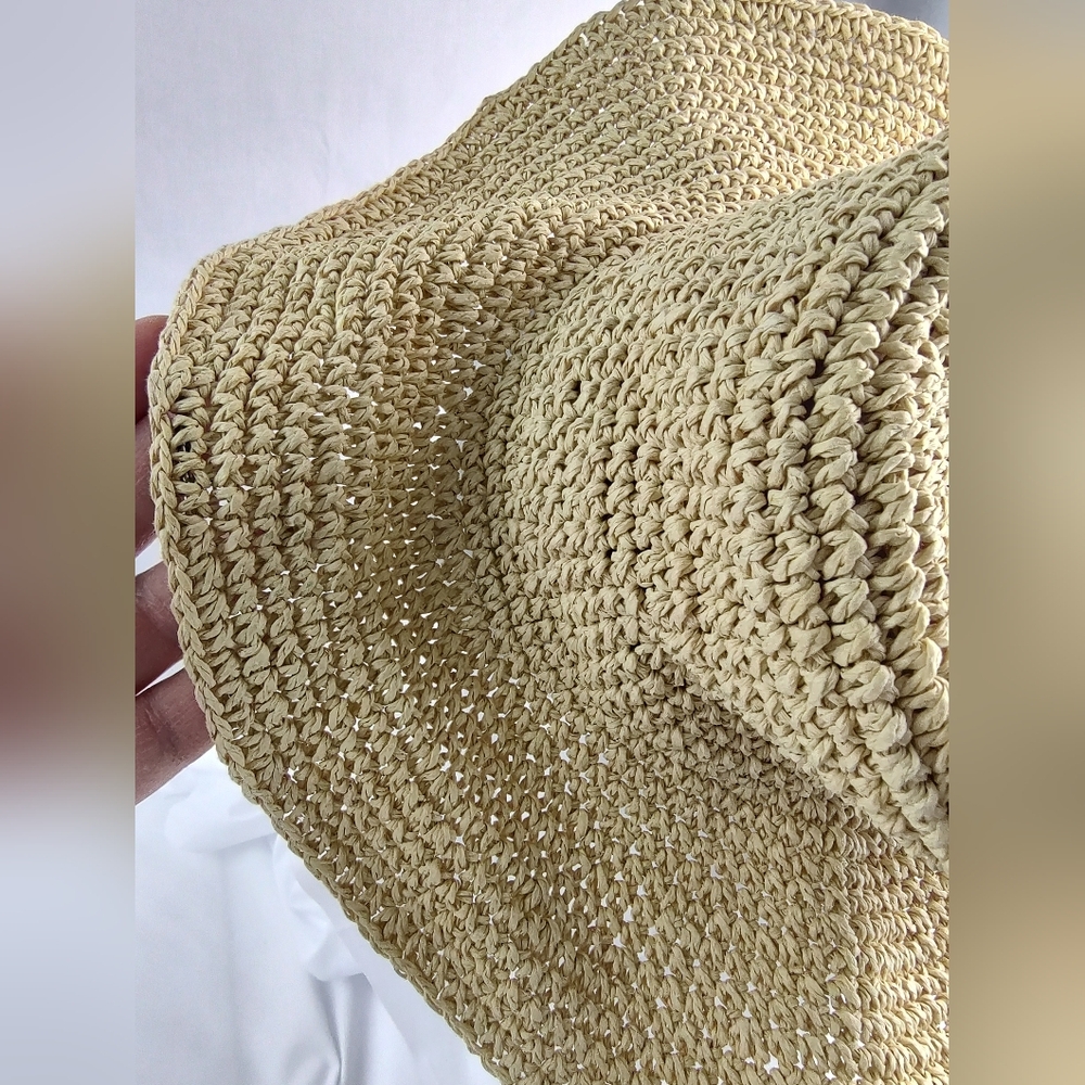 Calcutta Brand Women's Floppy Beach Woven Straw Hat Wide Brim Foldable Soft Feel - Picture 8 of 11
